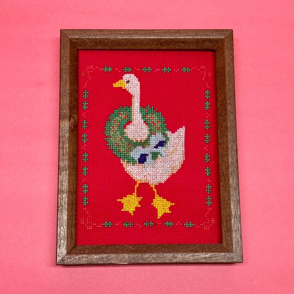 Vintage Wood Framed Finished Cross Stitch‎ CHRISTMAS Holiday Duck Goose Art